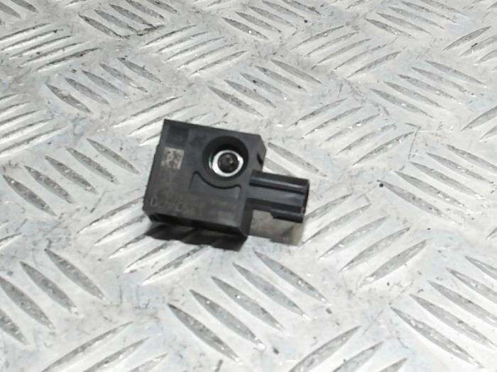 Gebrauchte Airbag Sensor Opel Astra Mk.7 1.4 Turbo 16V Preis € 14,99 Mit Mehrwertsteuer angeboten von Automaterialen Ronald Morien B.V.