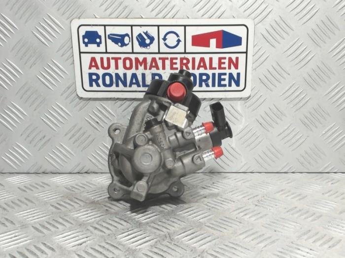 Bomba de gasolina mecánica de un Volkswagen Tiguan (AD1) 2.0 TDI 16V BlueMotion Technology SCR 2021