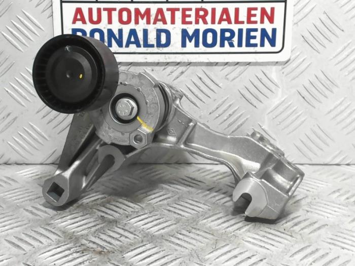 Usados Rodillo tensor correa múltiple Renault Captur I (2R) 1.2 TCE 16V EDC Precio € 50,00 IVA incluido ofrecido por Automaterialen Ronald Morien B.V.