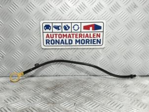 Usagé Jauge d'huile Opel Astra Mk.7 1.4 Turbo 16V Prix € 50,00 Prix TTC proposé par Automaterialen Ronald Morien B.V.