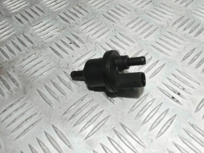 Neuf Débitmètre Volkswagen Jetta Prix € 20,00 Prix TTC proposé par Automaterialen Ronald Morien B.V.