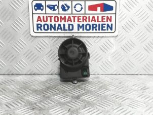 Used Alarm siren Opel Grandland/Grandland X 1.2 Turbo 12V Price € 25,00 Margin scheme offered by Automaterialen Ronald Morien B.V.
