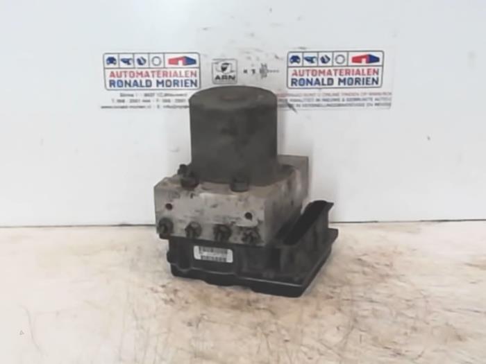 Begagnade ABS-pump Ford Transit 2.2 TDCi 16V Pris € 49,00 Marginaltabell erbjuds av Automaterialen Ronald Morien B.V.