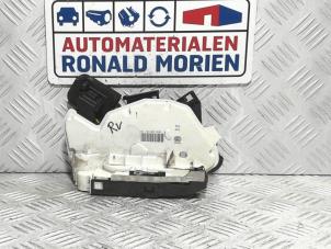 Używane Silnik centralnego zamka Volkswagen Golf Cena € 15,00 Z VAT oferowane przez Automaterialen Ronald Morien B.V.