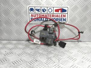 Usagé Boitier pompe à carburant Volkswagen Golf Prix € 25,00 Prix TTC proposé par Automaterialen Ronald Morien B.V.