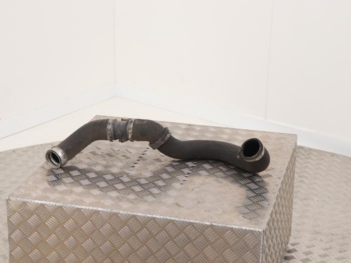 Usados Manguera intercooler Volkswagen Transporter T5 2.0 TDI DRF Precio € 45,00 Norma de margen ofrecido por Automaterialen Ronald Morien B.V.