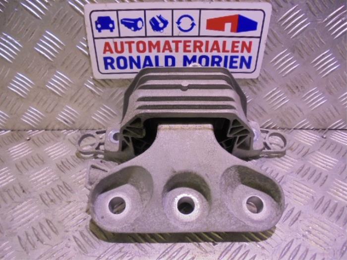 Used Engine mount Opel Insignia Grand Sport 1.5 Turbo 16V 165 Price € 35,00 Margin scheme offered by Automaterialen Ronald Morien B.V.