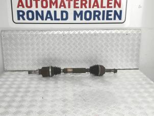 Used Front drive shaft, left Renault Scénic II (JM) 1.5 dCi 100 Price € 40,00 Margin scheme offered by Automaterialen Ronald Morien B.V.