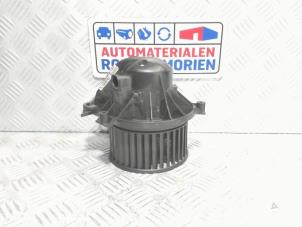 Begagnade Fläktmotor för uppvärmning och ventilation BMW Mini One/Cooper (R50) 1.6 16V One Pris € 25,00 Marginaltabell erbjuds av Automaterialen Ronald Morien B.V.
