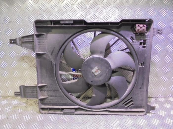 Ventilateur radiateur d'un Renault Scénic II (JM) 1.5 dCi 105 2006