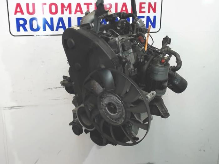 Motor van een Volkswagen Passat Variant (3B5) 1.9 TDI 110 1999