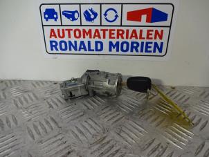 Usagé Serrure de contact + clé Citroen C3 (FC/FL/FT) 1.4 HDi Prix € 40,00 Règlement à la marge proposé par Automaterialen Ronald Morien B.V.
