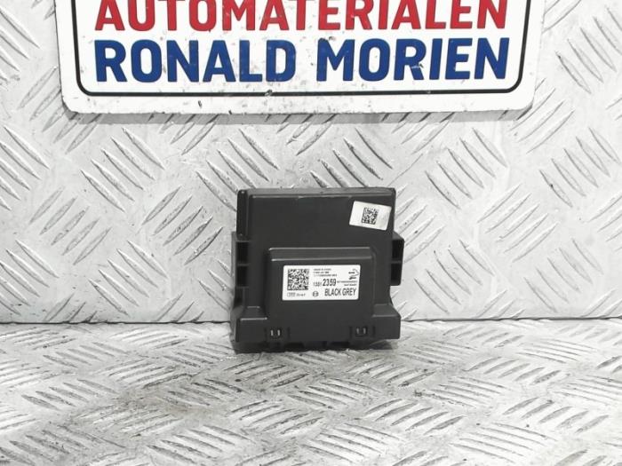 Używane Modul gateway Opel Karl 1.0 12V Cena € 30,00 Procedura marży oferowane przez Automaterialen Ronald Morien B.V.
