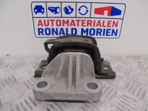Used Engine mount Opel Adam 1.4 16V Price € 25,00 Margin scheme offered by Automaterialen Ronald Morien B.V.