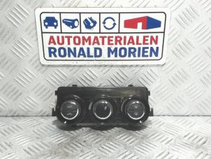 Usados Panel de control de calefacción Opel Adam 1.4 16V Precio € 59,00 Norma de margen ofrecido por Automaterialen Ronald Morien B.V.