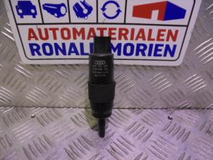 Used Headlight washer pump Audi A5 Sportback Quattro (B8H/B8S) 2.0 TDI 16V Price € 20,00 Inclusive VAT offered by Automaterialen Ronald Morien B.V.