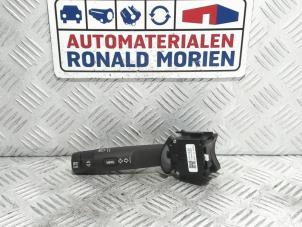 Używane Przelacznik kierunkowskazu Opel Adam 1.4 16V Cena € 10,00 Procedura marży oferowane przez Automaterialen Ronald Morien B.V.