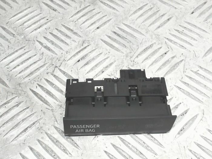 Begagnade Innerdisplay Seat Leon ST (5FF) 1.5 TSI 16V Pris € 10,00 Marginaltabell erbjuds av Automaterialen Ronald Morien B.V.