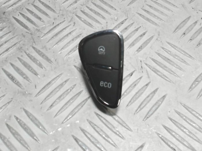 Gebrauchte Schalter Opel Corsa E 1.0 SIDI Turbo 12V Preis € 10,00 Margenregelung angeboten von Automaterialen Ronald Morien B.V.