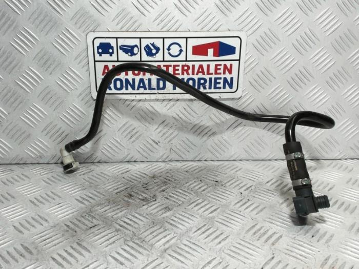 Begagnade Främre bromsslang Opel Corsa E 1.0 SIDI Turbo 12V Pris € 29,00 Marginaltabell erbjuds av Automaterialen Ronald Morien B.V.