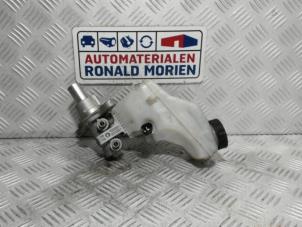 Usagé Cylindre de frein principal Opel Corsa E 1.0 SIDI Turbo 12V Prix € 39,00 Règlement à la marge proposé par Automaterialen Ronald Morien B.V.