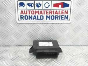 Używane Modul hamulca postojowego Mazda 3 (BM/BN) 2.0 SkyActiv-G 120 16V Cena € 95,00 Procedura marży oferowane przez Automaterialen Ronald Morien B.V.