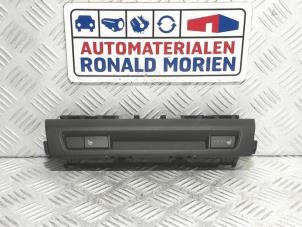 Używane Przelacznik ogrzewania fotela Mazda 3 (BM/BN) 2.0 SkyActiv-G 120 16V Cena € 50,00 Z VAT oferowane przez Automaterialen Ronald Morien B.V.