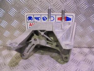 Used Gearbox mount Ford Transit Custom 2.0 TDCi 16V Eco Blue 105 Price € 22,99 Inclusive VAT offered by Automaterialen Ronald Morien B.V.