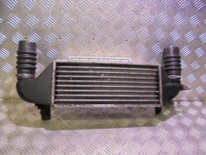 Usados Intercooler Ford Focus 1 Wagon 1.8 TDdi Precio € 35,00 Norma de margen ofrecido por Automaterialen Ronald Morien B.V.