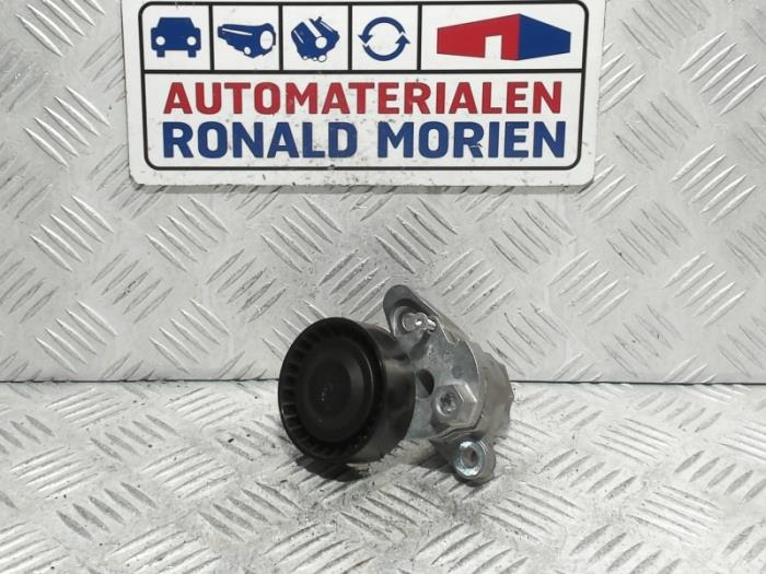 Usados Rodillo tensor correa múltiple Audi Q2 (GAB/GAG) 1.5 35 TFSI 16V Precio € 18,14 IVA incluido ofrecido por Automaterialen Ronald Morien B.V.