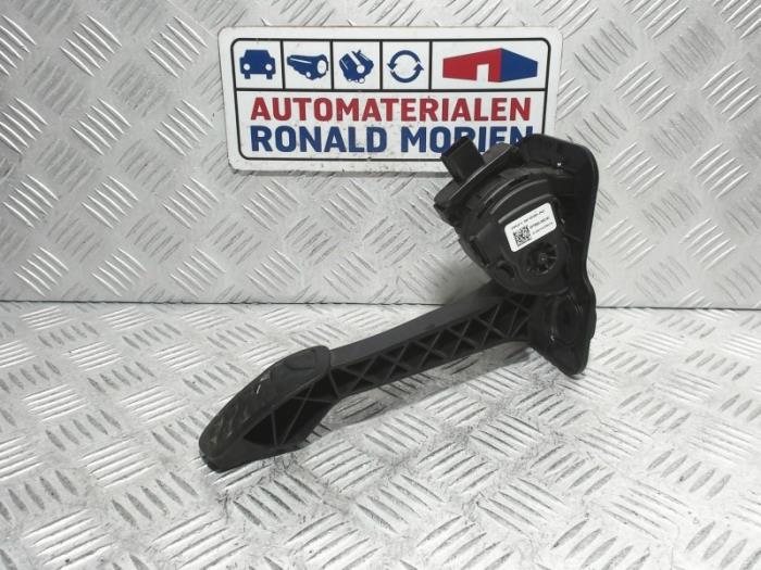 Używane Pedal gazu Ford Transit Custom 2.0 TDCi 16V Eco Blue 105 Cena € 25,00 Z VAT oferowane przez Automaterialen Ronald Morien B.V.