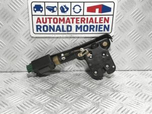 Used Boot lid lock mechanism Audi TT (8N3) 1.8 T 20V Quattro Price € 25,00 Margin scheme offered by Automaterialen Ronald Morien B.V.