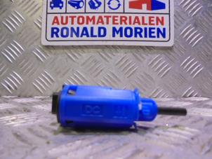 Gebrauchte Kupplung Schalter Renault Captur (2R) 0.9 Energy TCE 12V Preis € 10,00 Margenregelung angeboten von Automaterialen Ronald Morien B.V.