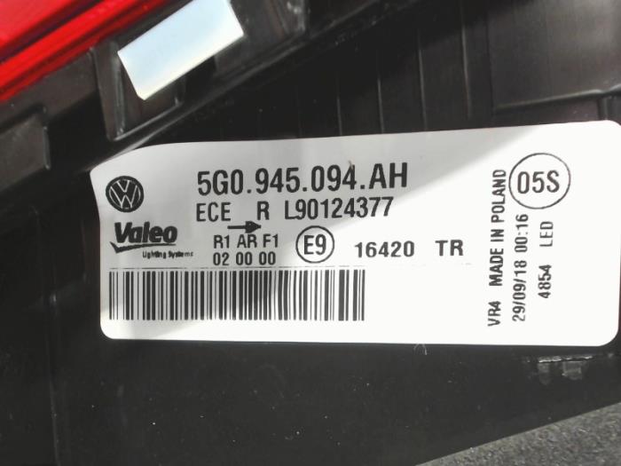 Luz trasera derecha de un Volkswagen Golf VII (AUA) 2.0 TDI 150 16V 2019