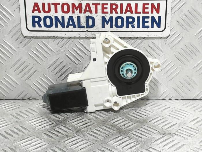 Usados Motor de ventanilla de puerta Audi S5 Limousine (FU2) 2.0 TDI 16V Precio € 19,00 IVA incluido ofrecido por Automaterialen Ronald Morien B.V.