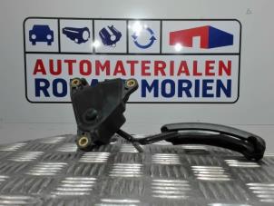 Used Accelerator pedal Renault Kangoo (KC) 1.5 dCi Price € 25,00 Margin scheme offered by Automaterialen Ronald Morien B.V.