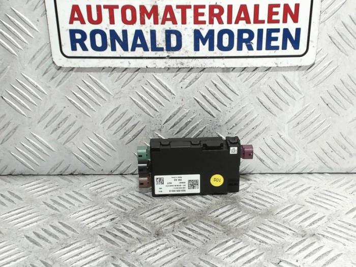 Używane Modul USB Volkswagen Golf VII (AUA) 2.0 TDI 150 16V Cena € 29,00 Z VAT oferowane przez Automaterialen Ronald Morien B.V.