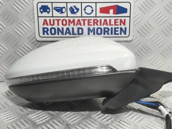 Wing mirror, right from a Volkswagen Golf VII (AUA) 2.0 TDI 150 16V 2018