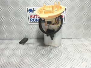 Used Electric fuel pump Volkswagen Golf VII (AUA) 2.0 TDI 150 16V Price € 89,00 Inclusive VAT offered by Automaterialen Ronald Morien B.V.