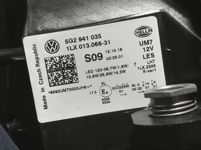 Reflektor lewy z Volkswagen Golf VII (AUA) 2.0 GTD 16V 2019
