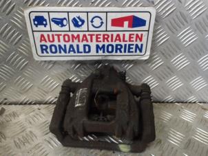 Usagé Etrier de frein (pince) arrière gauche Mercedes Sprinter 3,5t (906.63) 313 CDI 16V Prix € 39,00 Règlement à la marge proposé par Automaterialen Ronald Morien B.V.