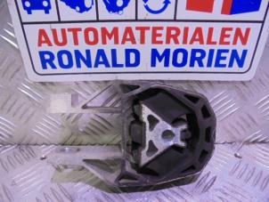 Used Gearbox mount Ford C-Max (DXA) 1.0 Ti-VCT EcoBoost 12V 125 Price € 15,00 Margin scheme offered by Automaterialen Ronald Morien B.V.