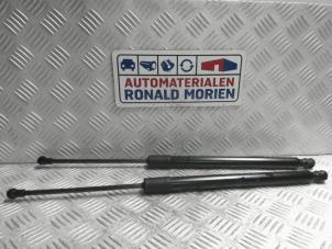 Used Set of tailgate gas struts Volkswagen Golf VII (AUA) 2.0 TDI 150 16V Price € 30,00 Inclusive VAT offered by Automaterialen Ronald Morien B.V.