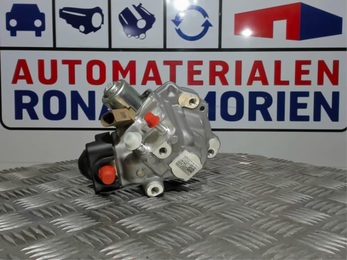 Mechanical fuel pump from a Volkswagen Golf 2019