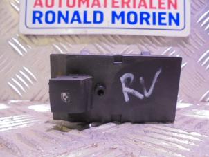 Usados Interruptor de ventanilla eléctrica Opel Insignia Precio € 5,00 Norma de margen ofrecido por Automaterialen Ronald Morien B.V.