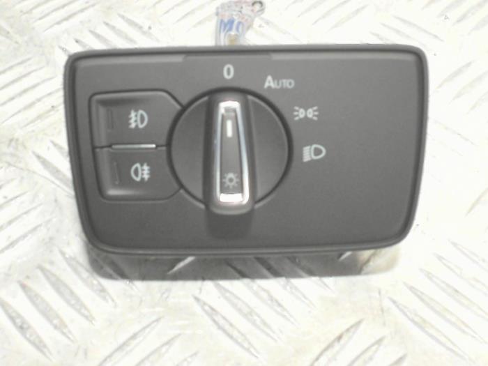 Interruptor de luz de un Volkswagen Passat Variant (3G5) 2.0 TDI 16V 150 2020