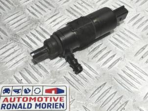 Used Headlight washer pump Audi TT (8J3) 2.0 TFSI 16V Price € 15,00 Margin scheme offered by Automaterialen Ronald Morien B.V.