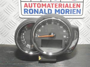 Used Instrument panel Mini Clubman (F54) 1.5 Cooper 12V Price € 95,00 Margin scheme offered by Automaterialen Ronald Morien B.V.