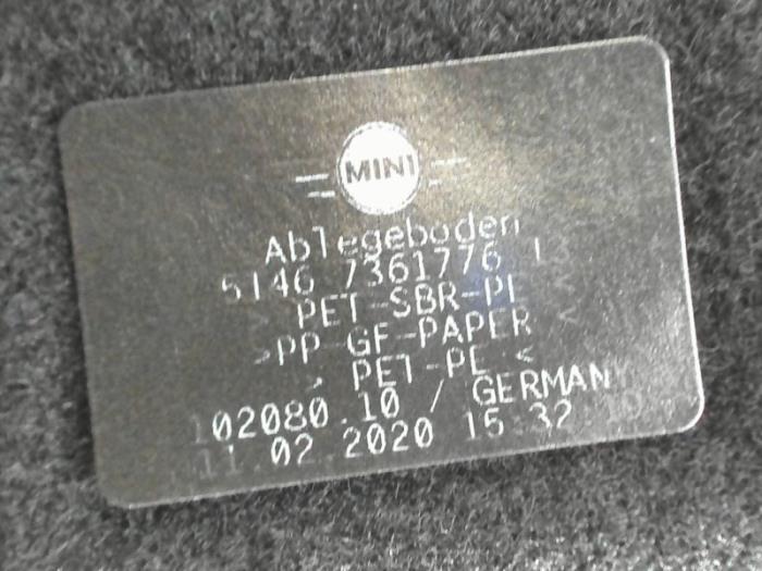 Parcel shelf from a MINI Clubman (F54) 1.5 Cooper 12V 2020