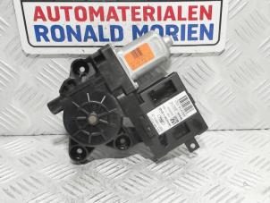 Used Door window motor Ford C-Max (DM2) 1.8 16V Flexifuel Price € 35,00 Margin scheme offered by Automaterialen Ronald Morien B.V.